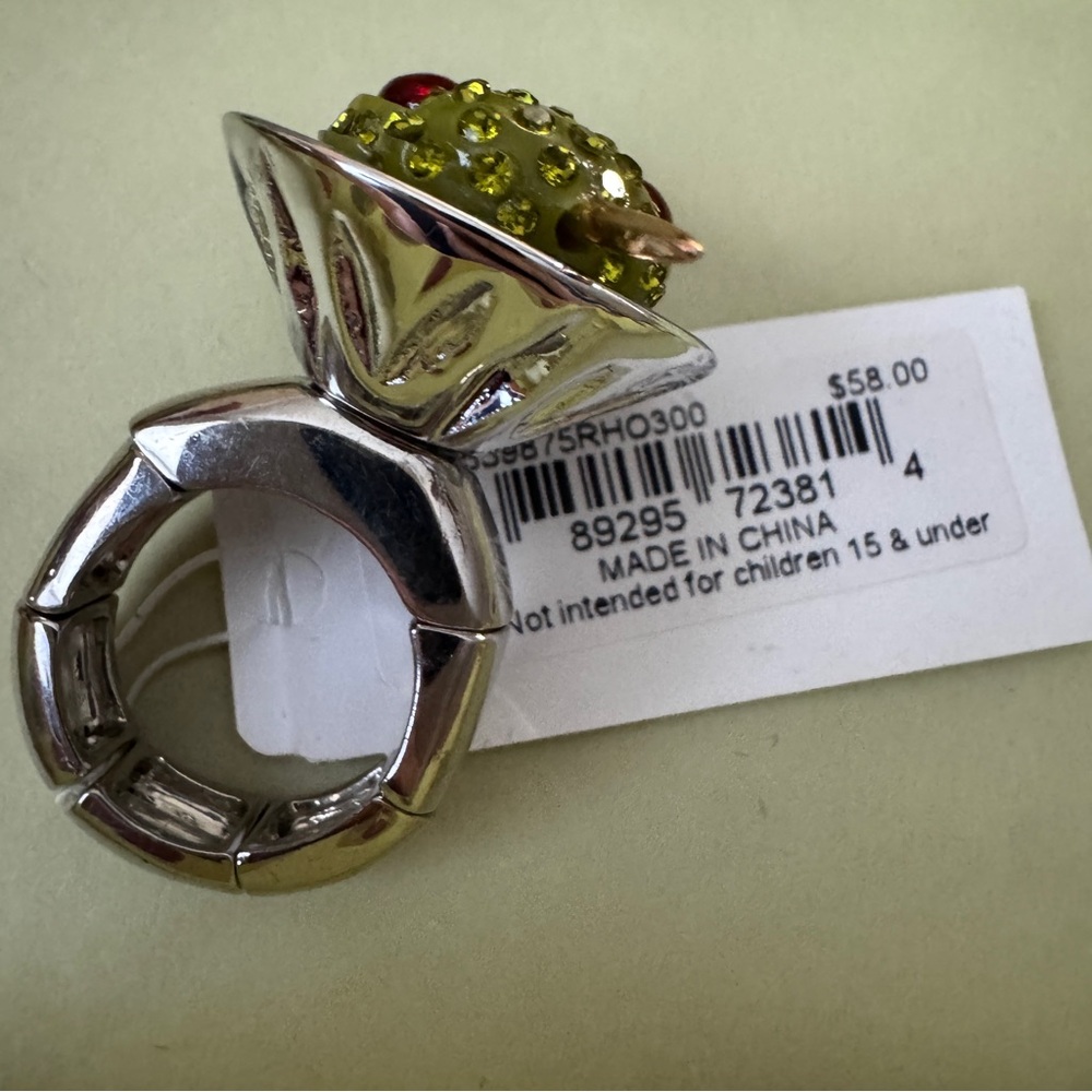 NWT Women BETSEY JOHNSON Adjustable Sparkly Soiree Martini cocktail 🍸 🫒 Ring - Picture 4 of 7